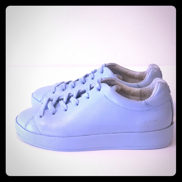baby blue womens sneakers